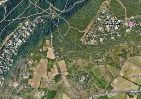 Terrain 4979 m²