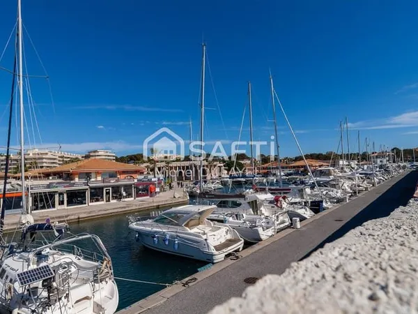 Restaurant avec licence IV à Saint-Raphaël 157m2