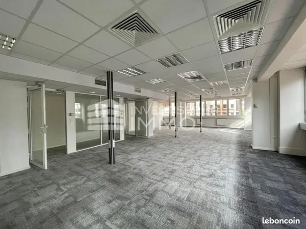 Bureaux 1 350 m²