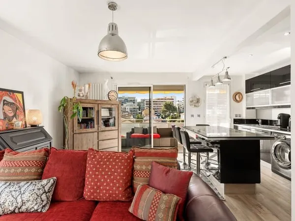 Appartement 3 piéces le Cannet Aubanel