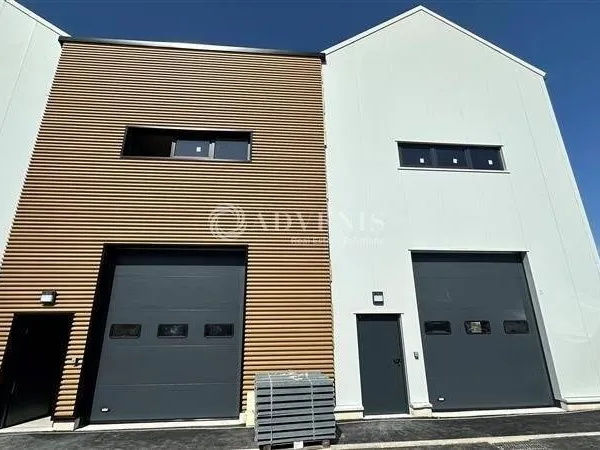 Local d'activité 3719 m²