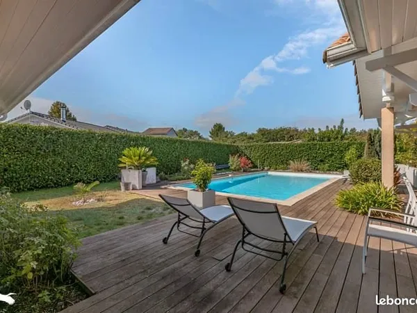 Villa 5 pièces 150 m²