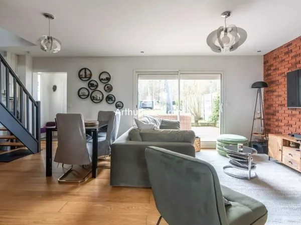 MAISON 4 PIECES - 118 M² UTILES - 3 CHAMBRES - GARAGE - 538 M² DE PARCELLE