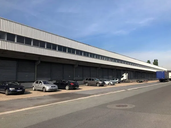 Entrepôt 4756 m²