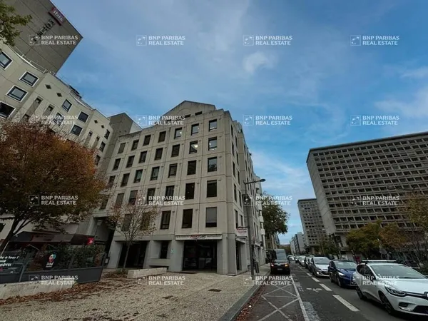 Bureaux 296 m²
