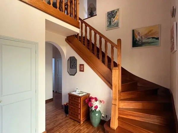 MONTAUBAN : Maison de 170 m² avec garage et jardin. Quartier Sapiac