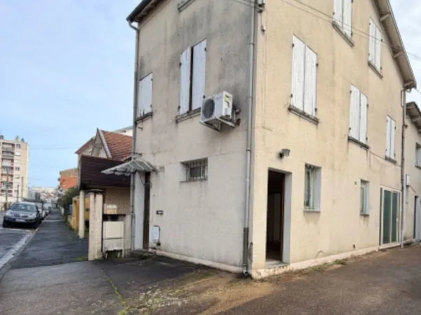 Immeuble à renover à PÉRIGUEUX