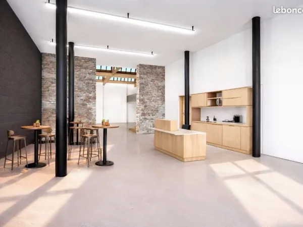 Local bureaux 395 m²