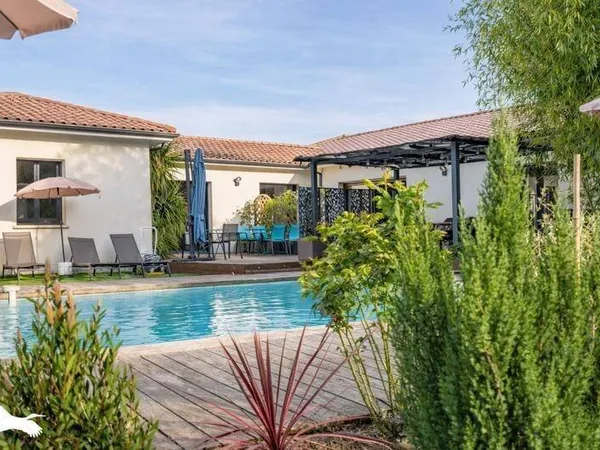 Maison 8 pièces 217 m²