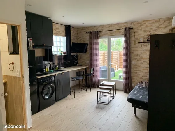 Studio 20m2 avec terasse climatisé et place de parking