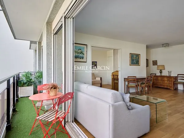 A vendre - Appartement avec balcon - Paris 75015 - Vaugirard
