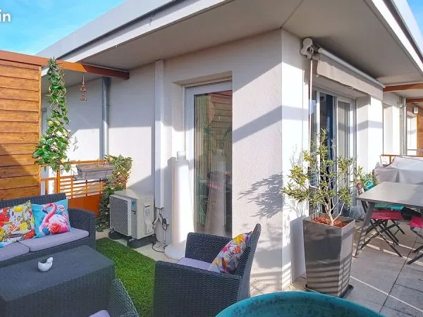 Dernier etage vue rocher