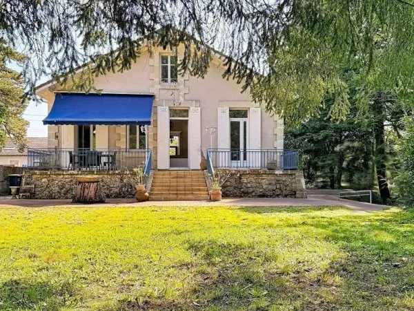 Maison de maître sur parcelle d'environ 1000m²