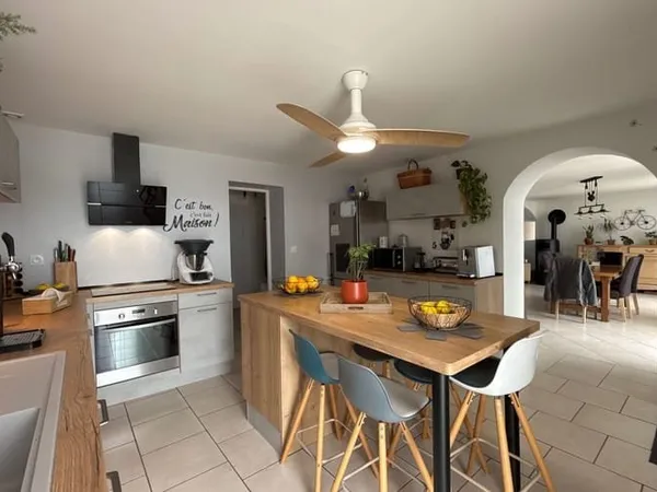 Maison 7 pièces 143 m²
