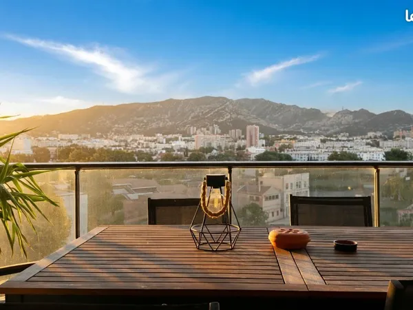 Appartement T3/T4 avec vue imprenable sur les colines