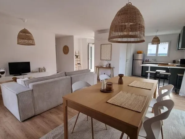 Maison 4 pièces de 86 m2 en seconde ligne SOULAC SUR MER