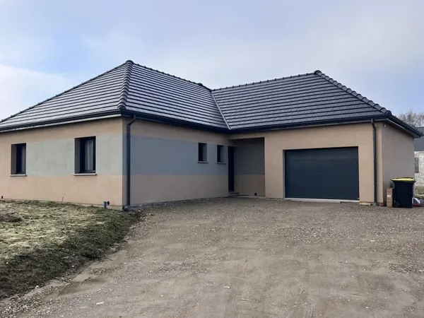 MAISON DE PLAIN PIED EN L 4 CHAMBRES