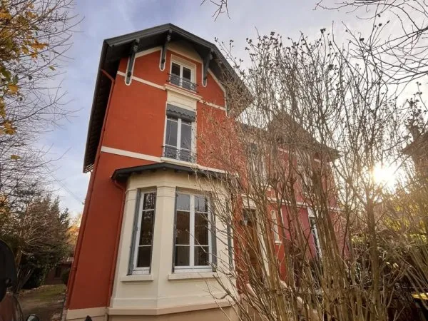 JOLIE MAISON BOURGEOISE