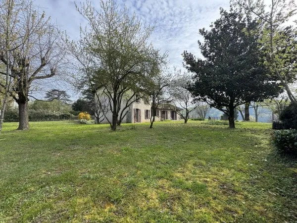 Maison de luxe 6 pièces 185 m²