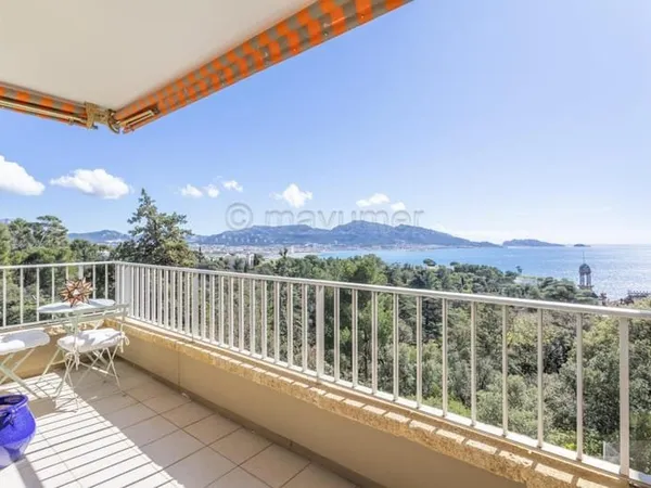 Appartement 103 m² - VUE MER - cave - garage - Les Alpilles - 13007 Marseille