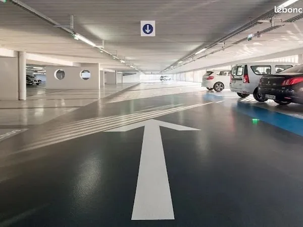 Investissement parking - Revenus immédiats,secteur Triangle Montpellier