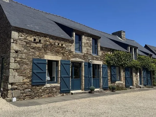 MATIGNON - Charmante longère rénovée au calme de la campagne