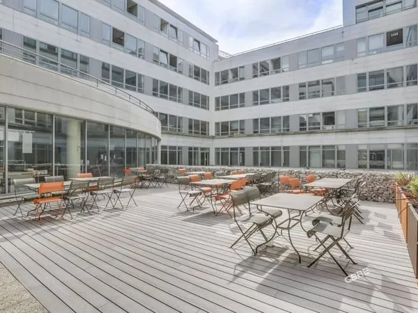 Bureaux 3839 m²