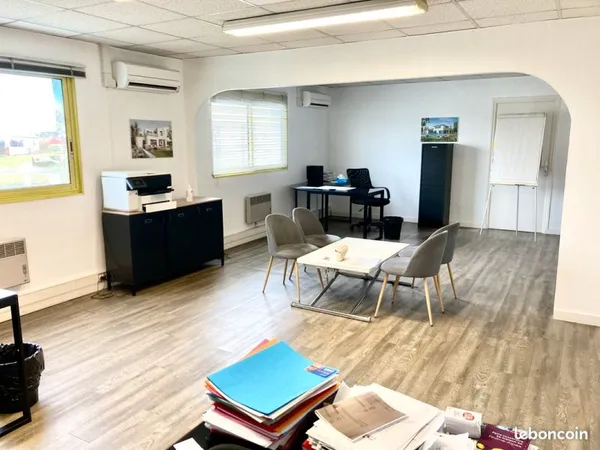 Location bureaux climatisés de 40 m2 à 83 m2