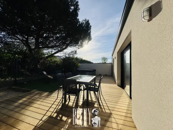 LES SABLES D'OLONNE - SECTEUR DES PLESSES - Jolie maison neuve t