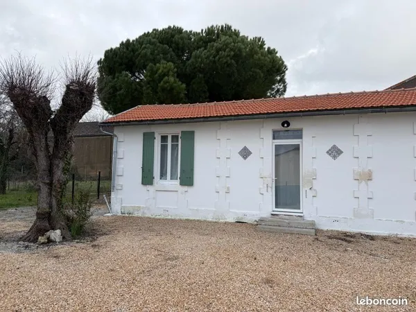 Studio meublé neuf