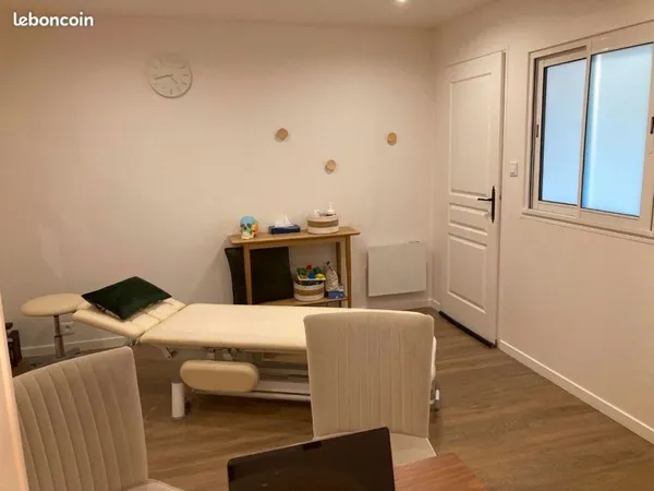 Local commercial 44 m² LA ROCHE SUR YON
