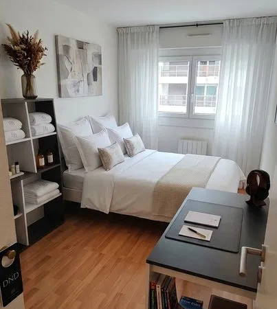 Très belle chambre meublée - proche du Tram 17 - disponible de suite