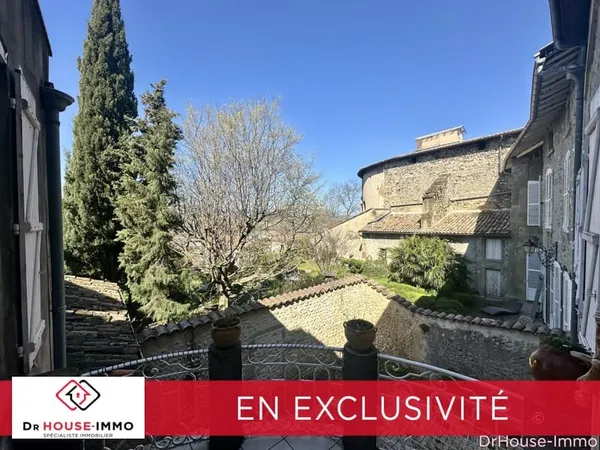 Élégant Appartement de 5 Pièces avec Terrasse au centre ville historique de Valence