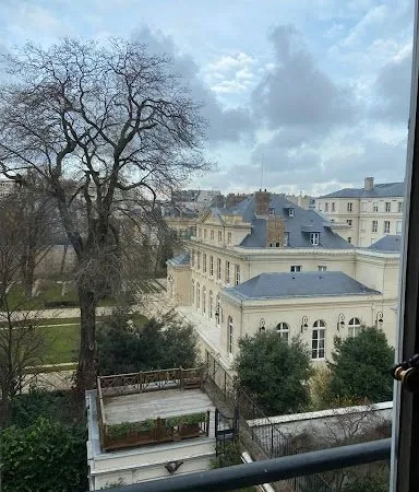 Appartement 6 pièces 180 m²