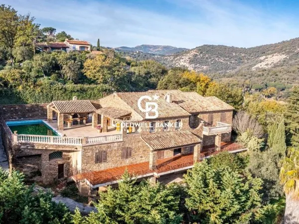 Villa 11 pièces 500 m²