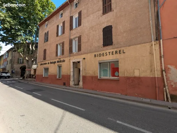 Local commercial 122 m² SALERNES