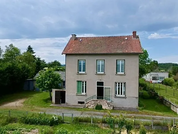 MAISON 6 PIECES A SAINT GERVAIS D'AUVERGNE