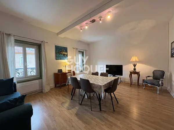 Appartement T3 lumineux au coeur de Givors À deux pas des commerces et transports