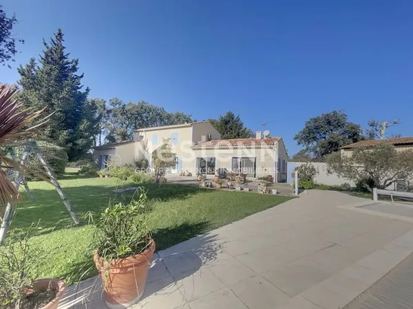 Maison 7 pièces 223 m²