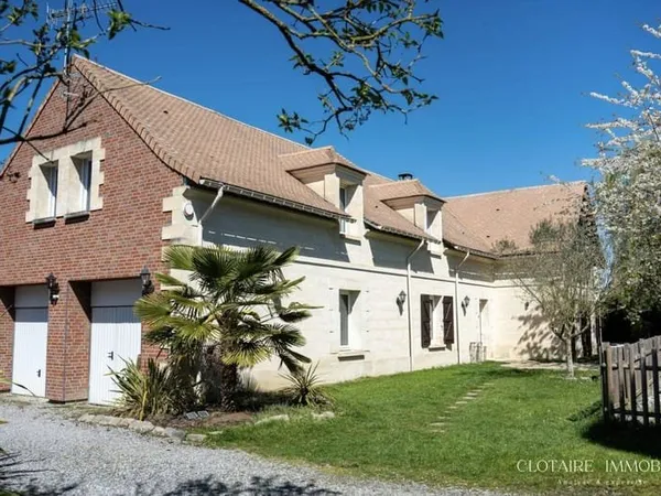Maison 8 pièces 196 m²