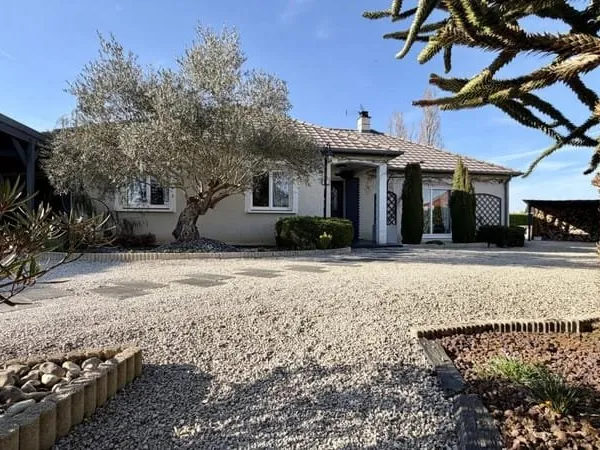 Maison de plein pied à FENAY 21600