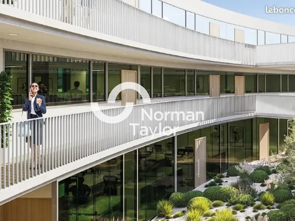 Bureaux 150 m²