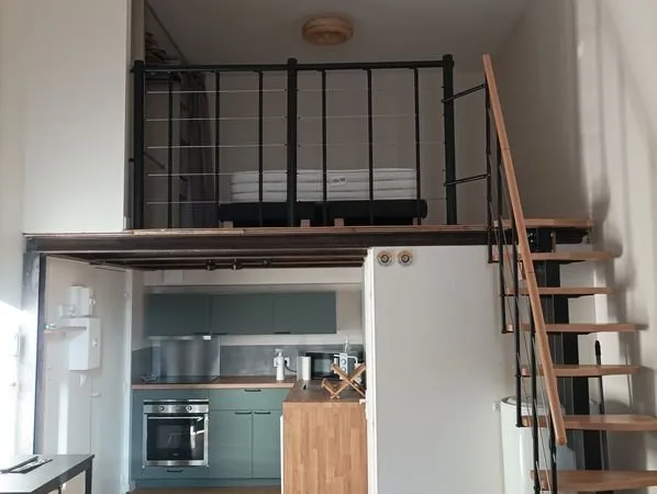 Studio avec mezzanine Gardanne centre