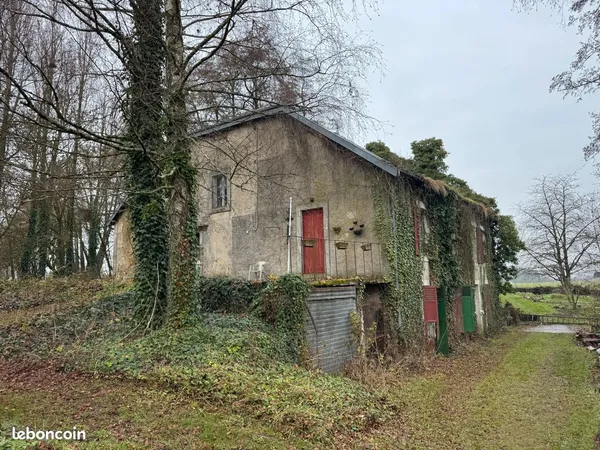 Moulin à eau authentique à rénover avec fort potentiel
