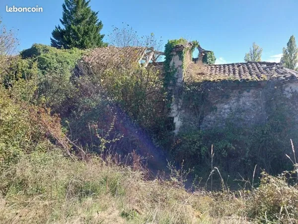 Maison 3 pièces 300 m²