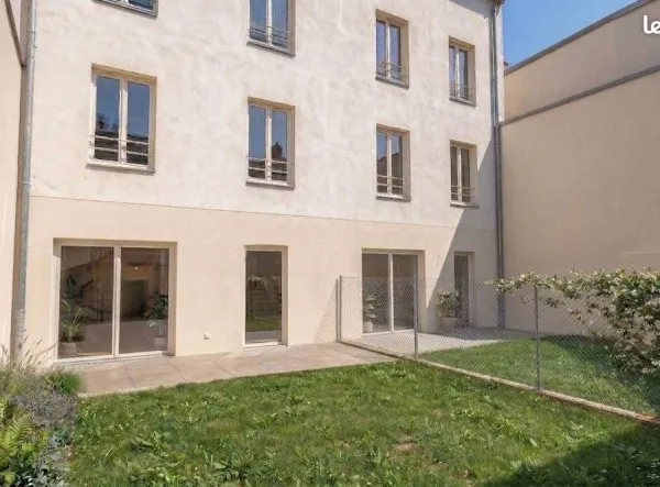 Terrain a bâtir avec permis de construire 2 maisons