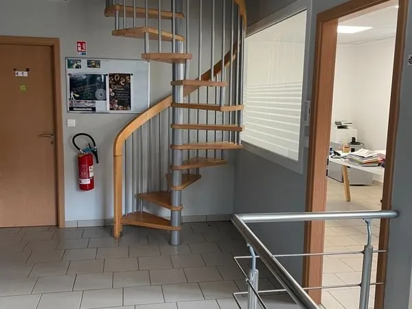 Bureau et espace de travail Location Hayange  105m² 1000€