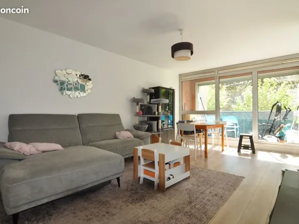 Puteaux - Quartier Michelet - 5 pièces de 103 m² avec loggia, cave et double parking