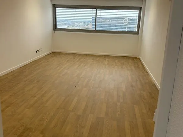 Bureau 30 m² paramédical / libéral - Parking, clim, fibre - Saint-Christol-lez-Alès