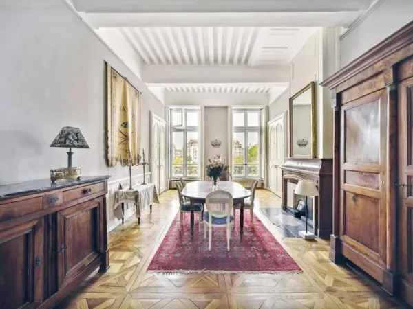 Vends t6 et plus - 305.12m² - Lyon 2Ème 69002